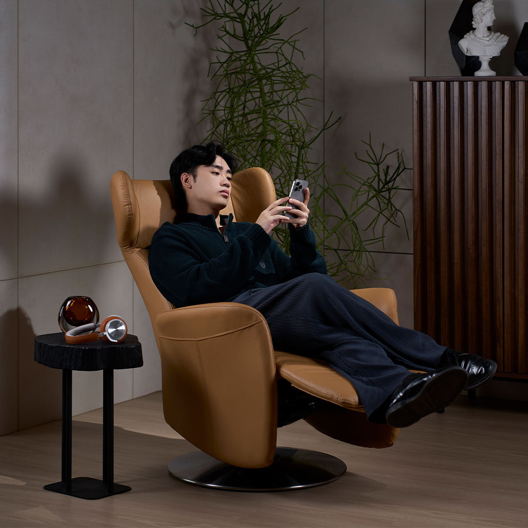 What to Look for When Buying a Reclining Chair for an Elderly Person